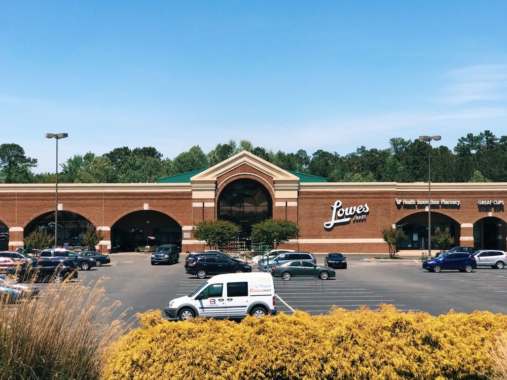 810 Spring Ln, Sanford, NC 27330